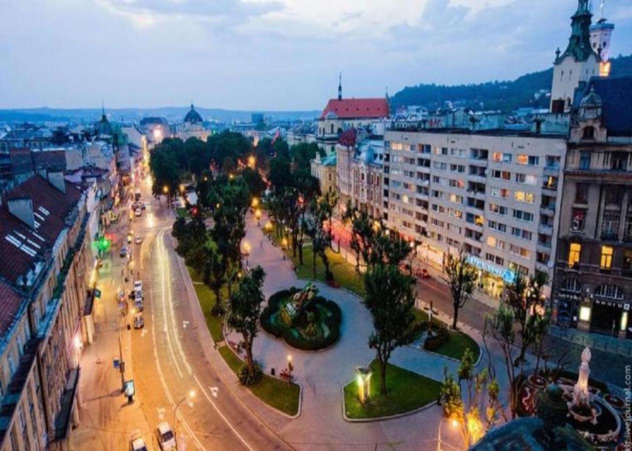 Apartment On Lychakivska 6-A ลวีฟ ภายนอก รูปภาพ